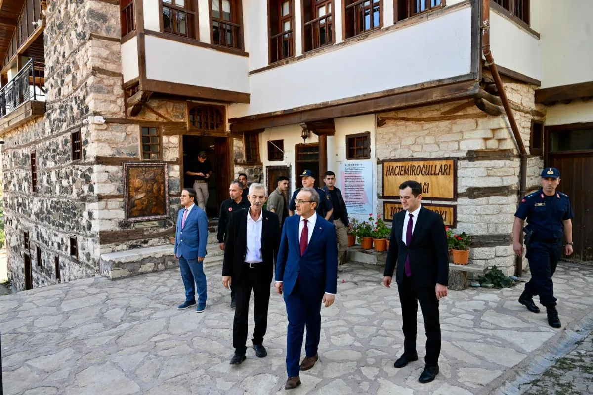 Vali Seddar Yavuz Başkanlığında Arapgir Muhtarlar Toplantısı Gerçekleştirildi