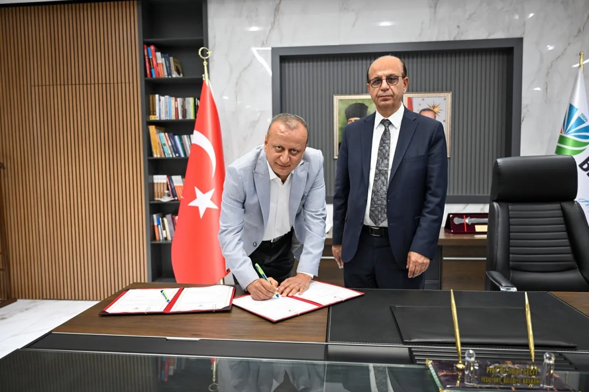 İş Adamı Mustafa Kırteke  Özalper Mahallesine Taziye Evinin Protokolünü İmzaladı