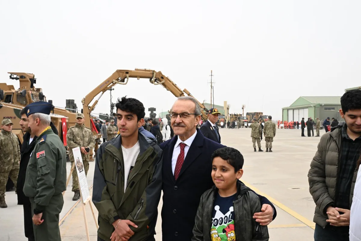 Vali Seddar Yavuz Yerli ve Milli Silah ve Sistemlerin Tanıtım Programına Katıldı