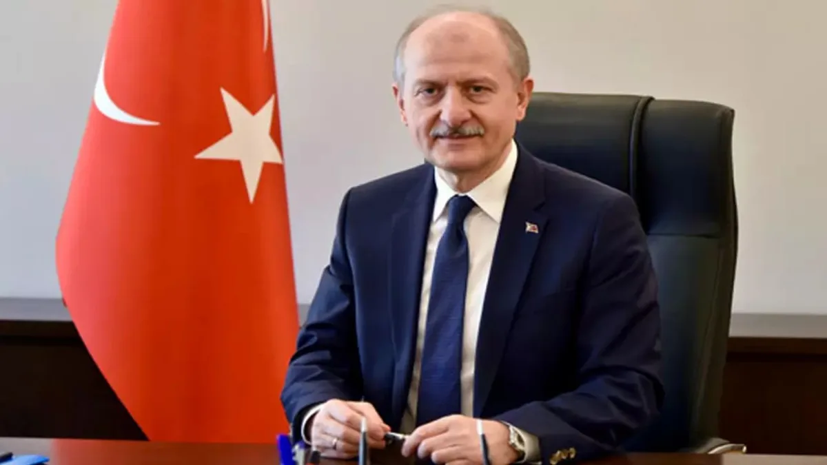 Hasan Suver Hem Başdanışmanı Hem Bakan Yardımcısı Oldu