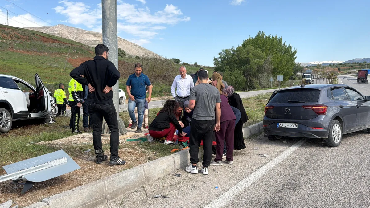 Malatya-Adıyaman Karayolunda Feci Kaza: 3 Kişi Yaralandı