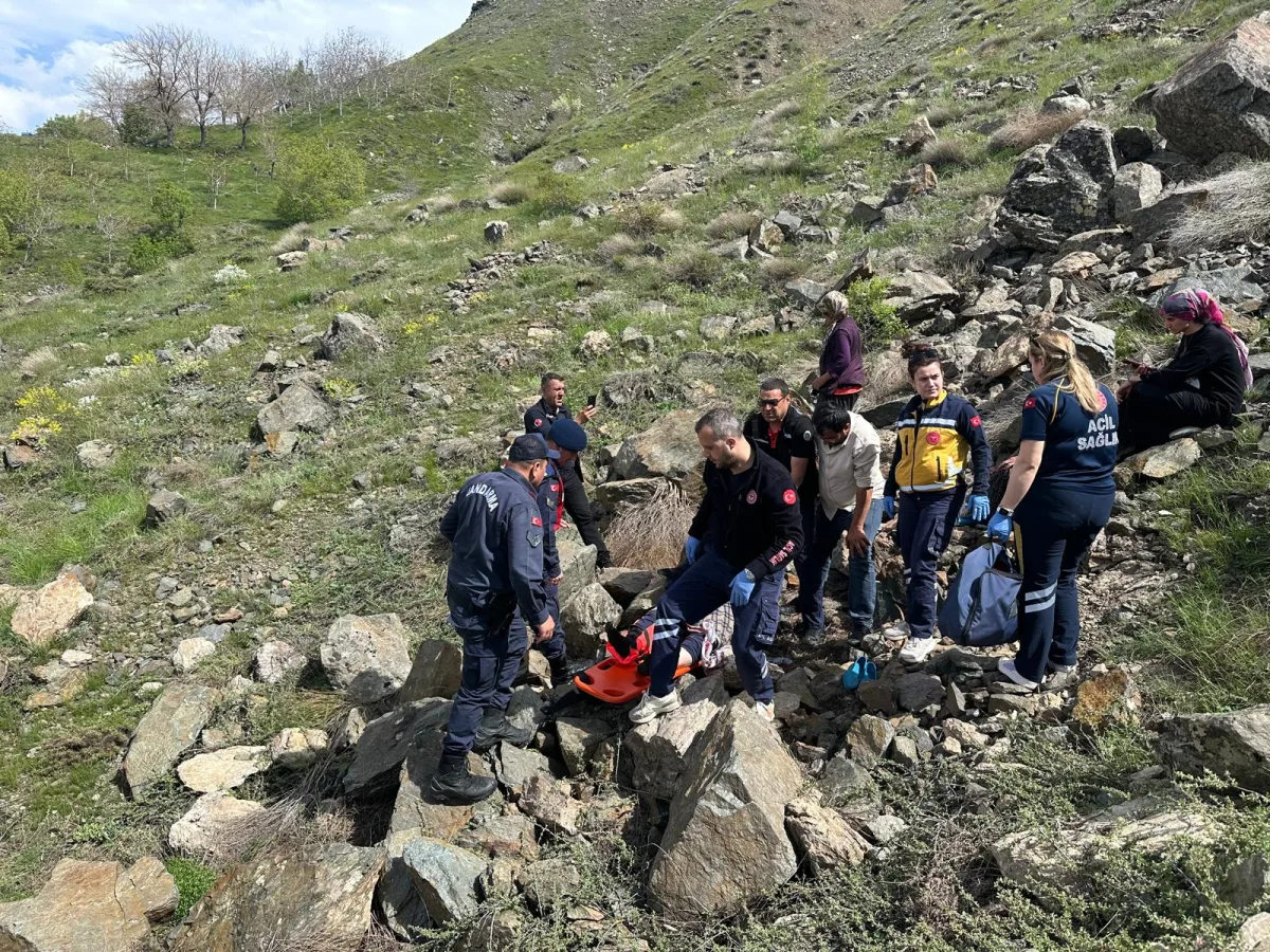 Dağlık Alanda Zorlu Operasyon: 80 Yaşındaki Kadın Sağ Olarak Kurtarıldı