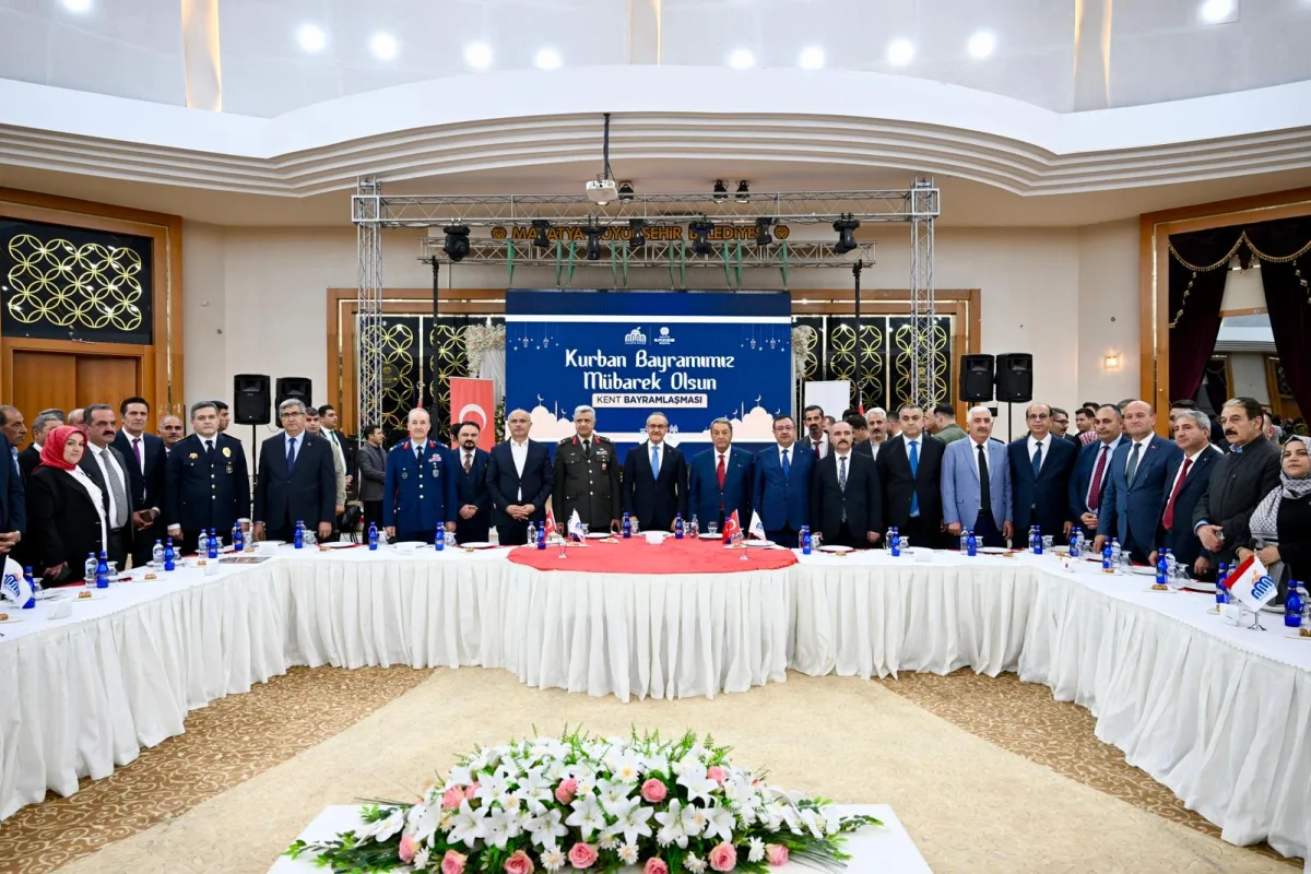 Birlik ve Kardeşlik Mesajları Verildi: Bayramlaşma Programı Düzenlendi