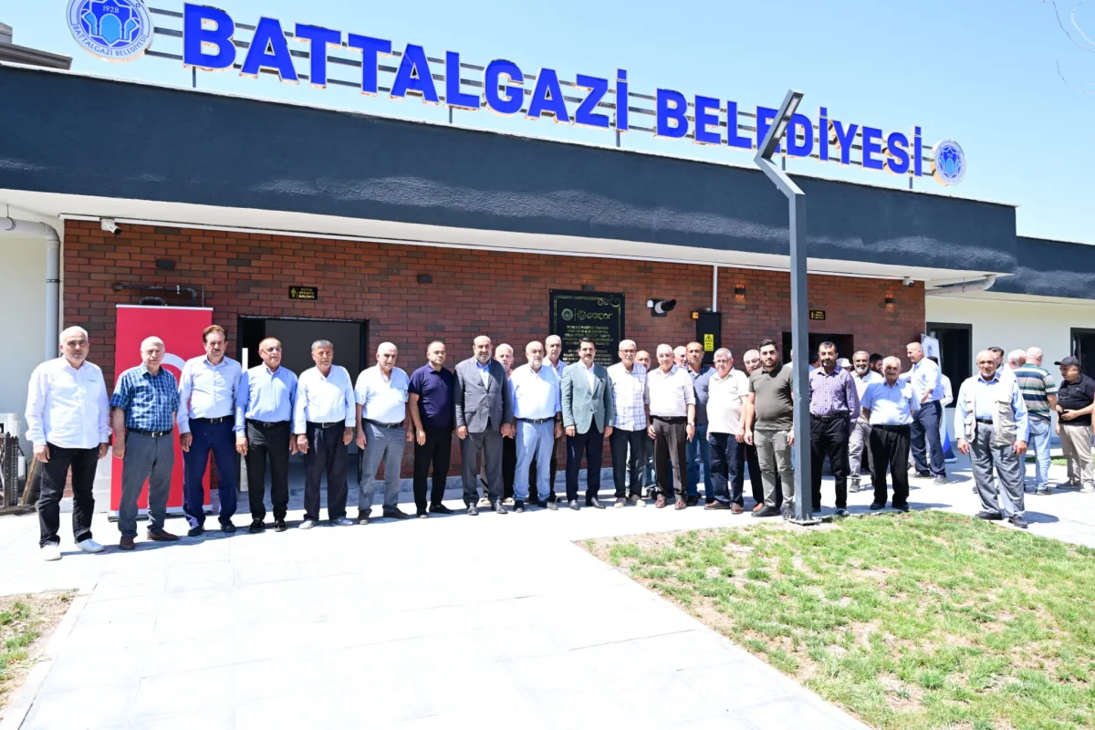 Başkan Taşkın Taziye Evi Ziyaretinde Mahalle Halkıyla Bir Araya Geldi