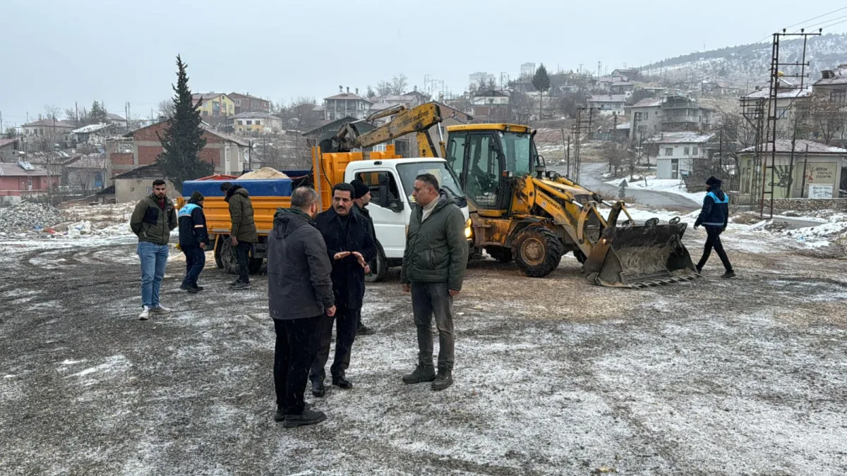 Battalgazi’de Kar Mesaisi: Başkan Taşkın Ekiplerle Birlikte Sahada