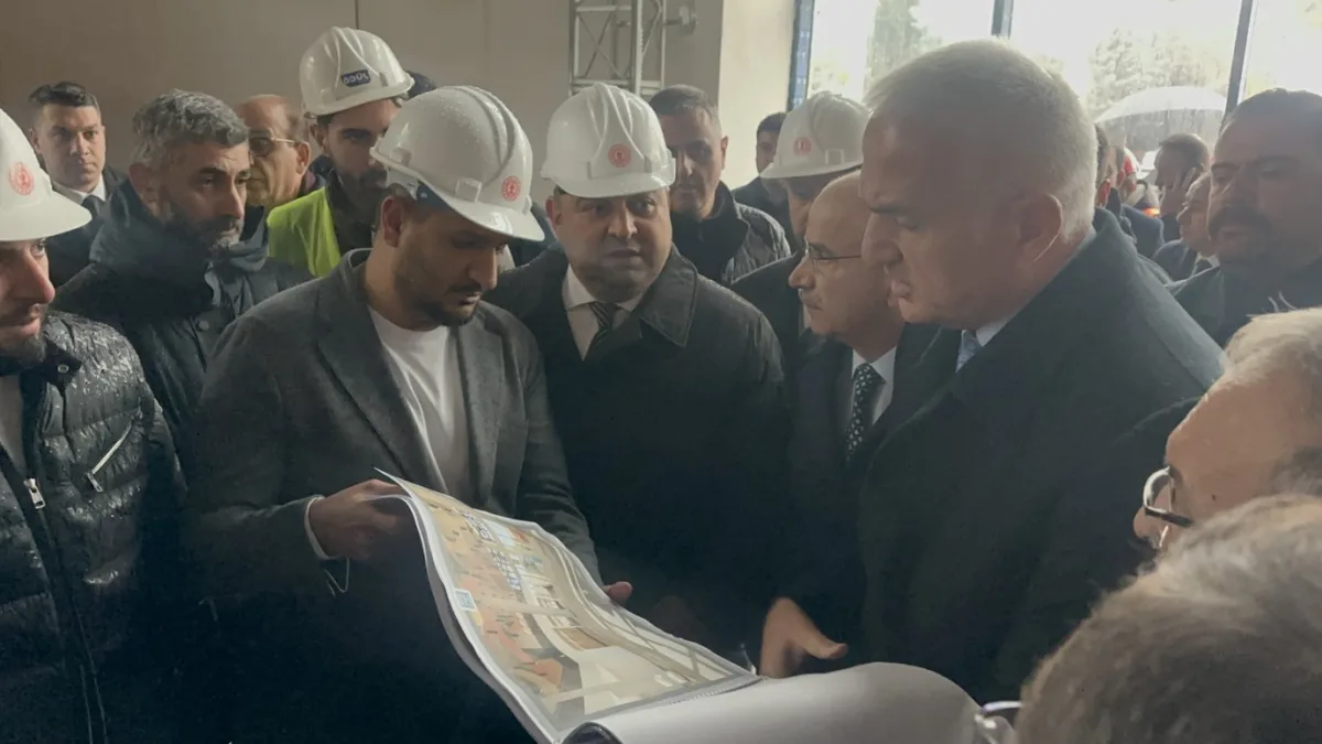Bakan Ersoy, Sabancı Kültür Merkezi İnşaatını İnceledi