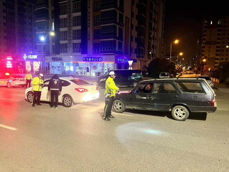 Yeşilyurt’ta Akşam Denetimi: 310 Kişi Sorgulandı, 18 Araca İşlem Uygulandı