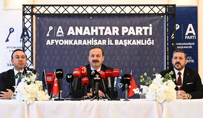 Yavuz Ağıralioğlu: Eğitimsiz Kalkınamayız, Üretimsiz Başaramayız