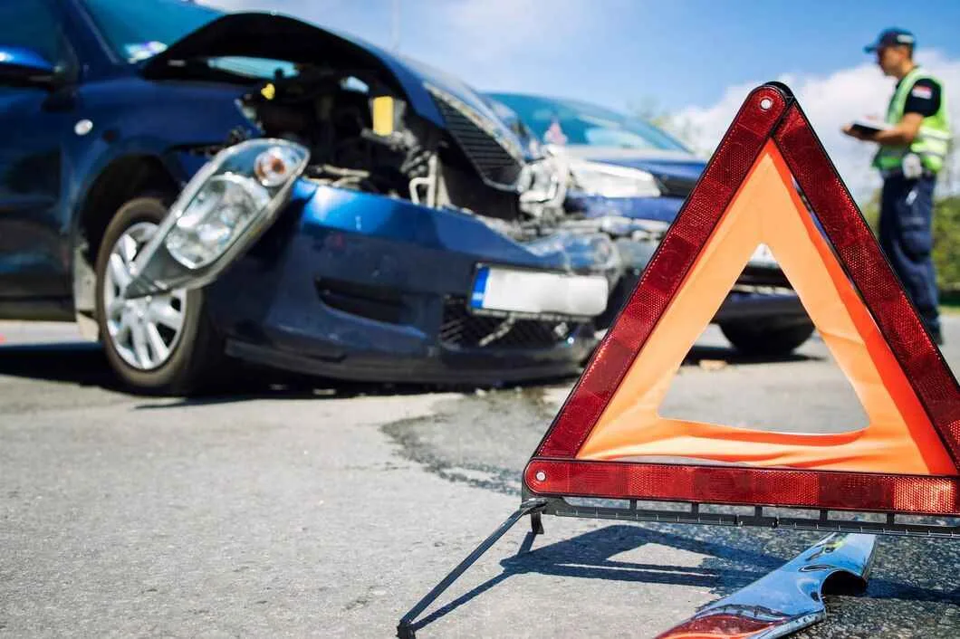 Kuyuönü Mahallesi’nde İki Otomobil Çarpıştı: 3 Yaralı