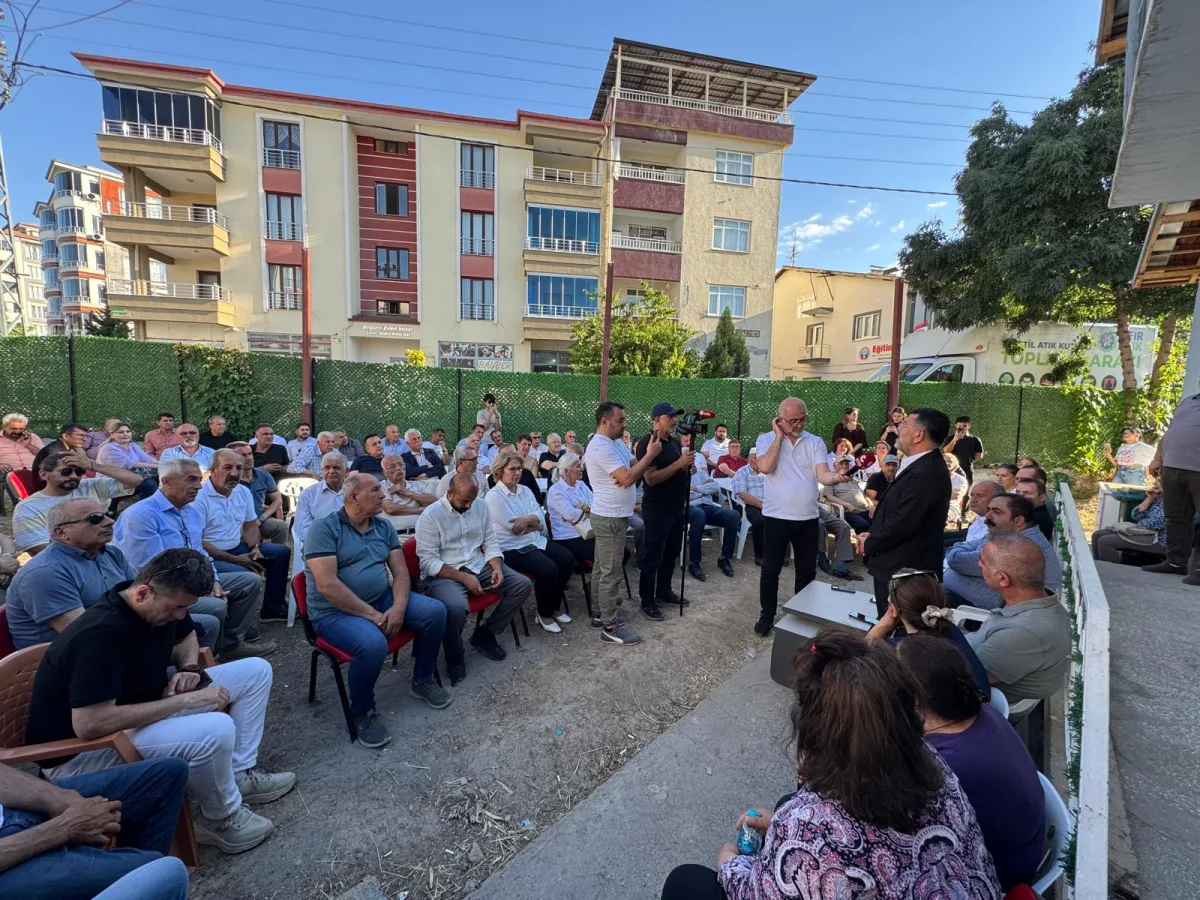 Ağbaba ;"Kim Buna Bir Lira Rüşvet Demişse Allah Onun Belasını Versin."