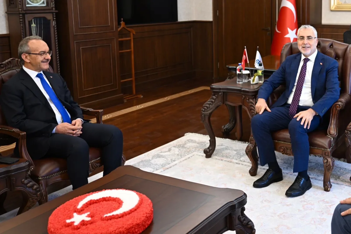 Malatya'da Yoğun Mesai: Bakan Işıkhan'ın İlk Ziyareti Valiliğe Oldu
